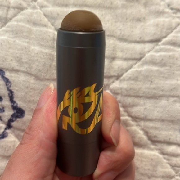 New in box! Tyra Beauty Sculpt in a Stick—Deep tone - Picture 4 of 4